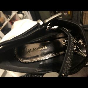 Black suede shoes with bling